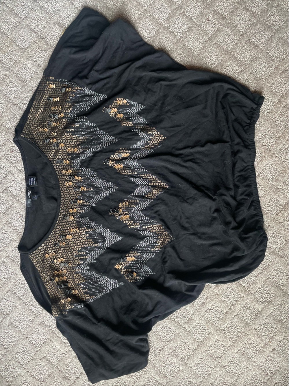 Miss Me Black Short Sleeve Sequin Zigzag Top